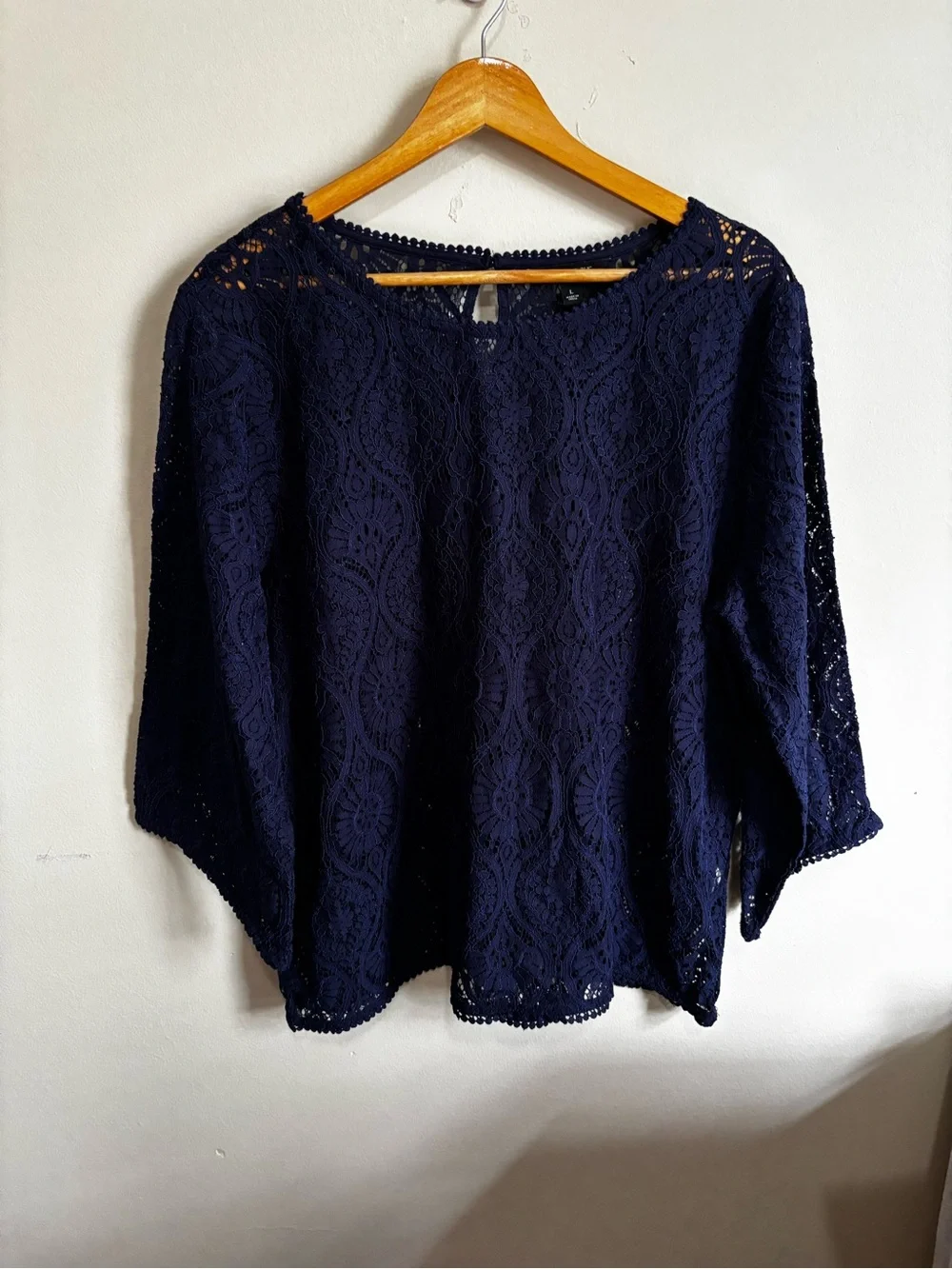 Banana Republic Navy Lace Eyelet Bell Sleeve Blouse Top Size Large